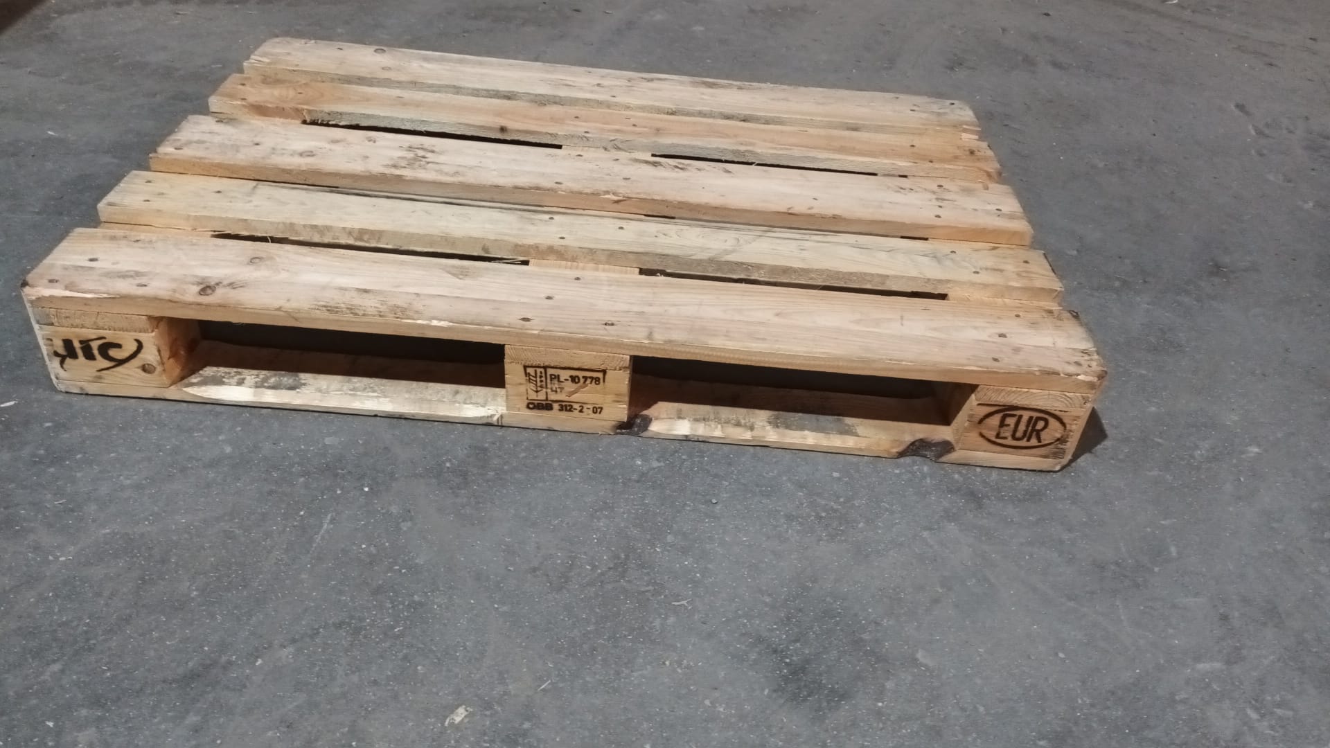 Palet de Madera Europeo EUR - Palets Montaña Madrid